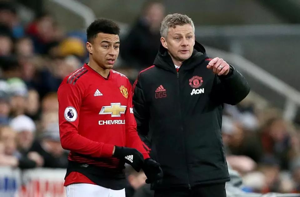 看台上先是 看台上先是